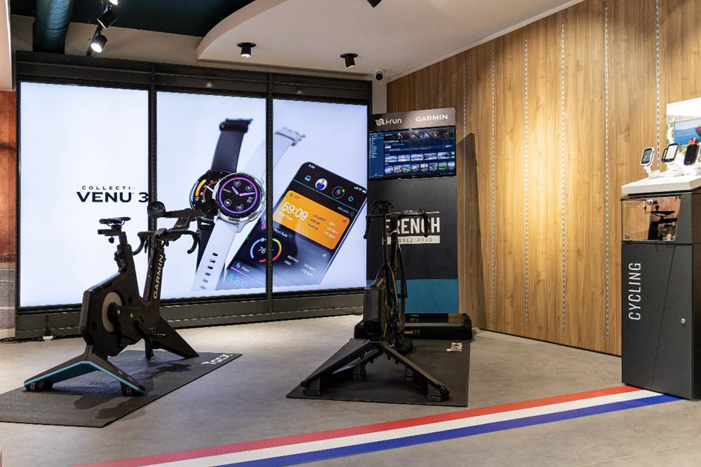 popup store i-run x garmin