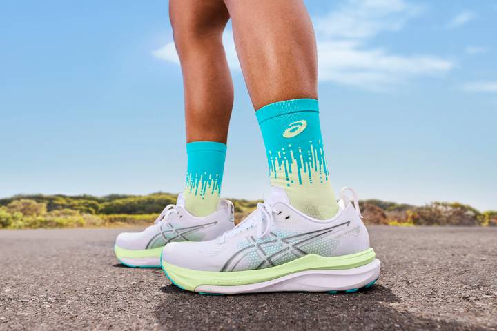 ASICS Gel-Kayano 33 running shoes