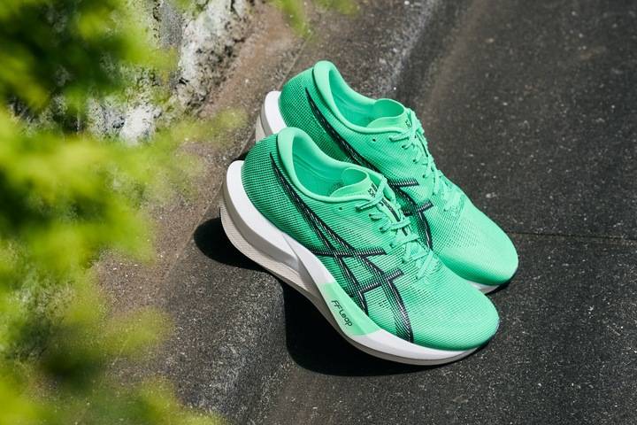 Les &eacute;volutions de la ASICS Magic Speed 5 : plus l&eacute;g&egrave;re, plus performante