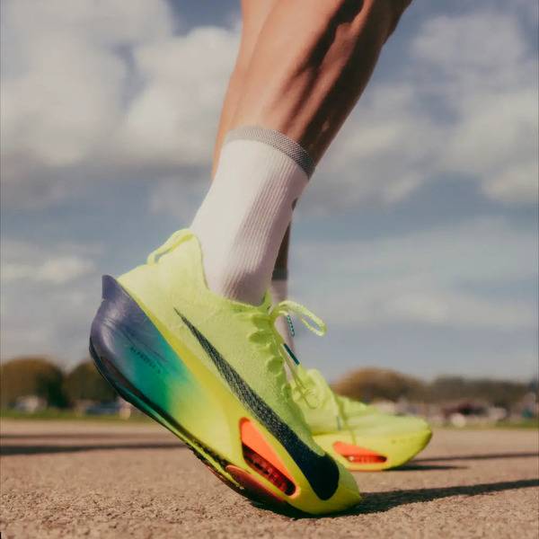 NIKE ALPHAFLY 3