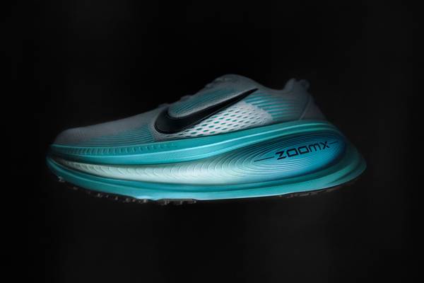 Chaussures de running Nike Vomero 18