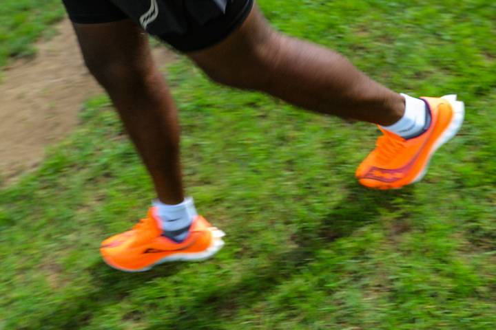 Chaussures de course Saucony Endorphin Pro 4