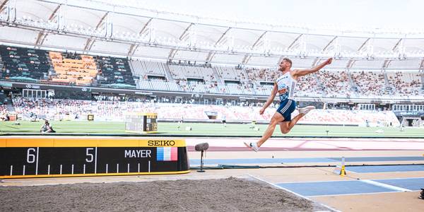 pointes athl&eacute; pour le saut et saut &agrave; la perche