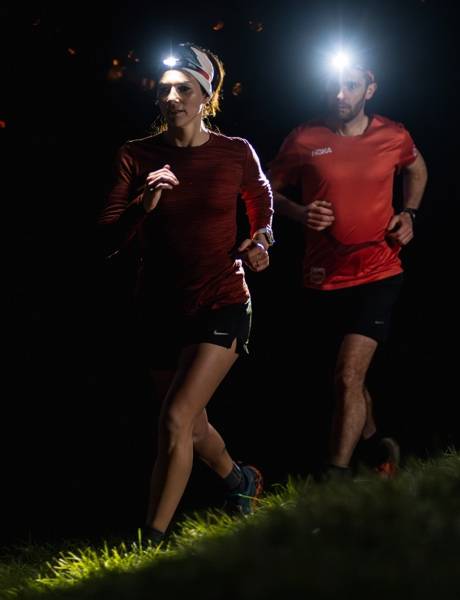 Comment bien choisir sa lampe frontale pour courir la nuit ?